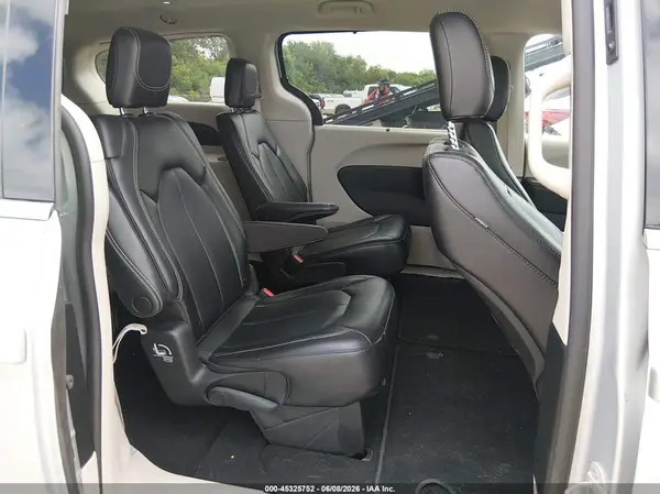 2C4RC1BG9PR620490 2023 CHRYSLER PACIFICA - Image 8