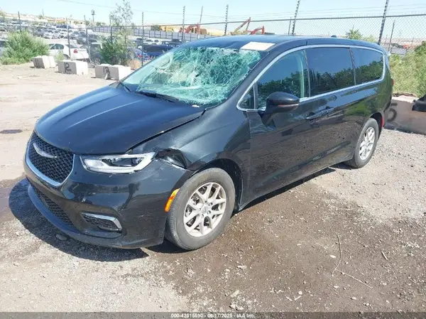 2C4RC1BG9PR628170 2023 CHRYSLER PACIFICA - Image 2