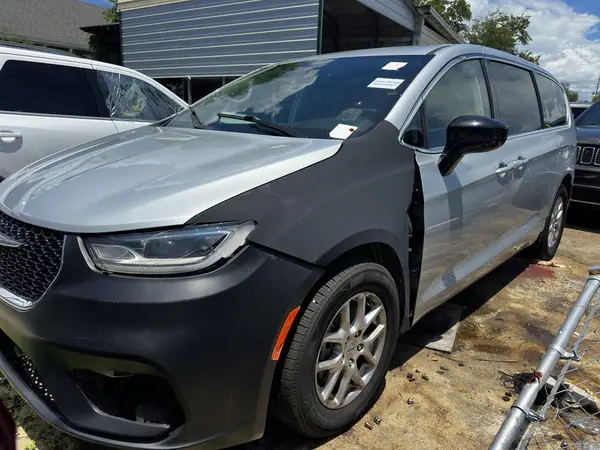 2C4RC1BG9RR125838 2024 CHRYSLER PACIFICA - Image 2