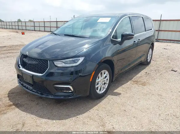 2C4RC1BG9RR136435 2024 CHRYSLER PACIFICA - Image 2