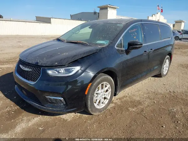 2C4RC1BG9RR139691 2024 CHRYSLER PACIFICA - Image 2