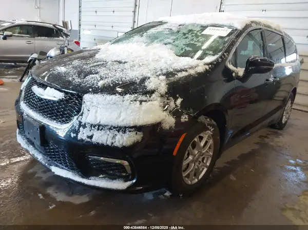2C4RC1BG9RR167863 2024 CHRYSLER PACIFICA - Image 2