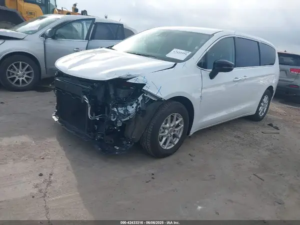 2C4RC1BG9RR182962 2024 CHRYSLER PACIFICA - Image 2