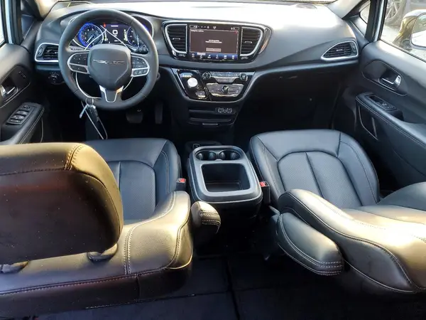 2C4RC1BG9SR503467 2025 CHRYSLER PACIFICA - Image 8