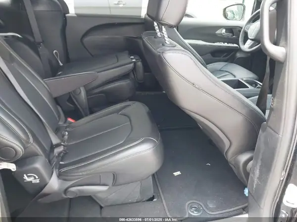 2C4RC1BG9SR509981 2025 CHRYSLER PACIFICA - Image 8