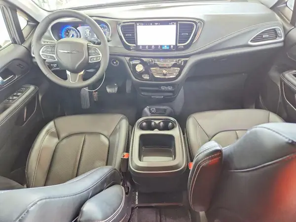 2C4RC1BG9SR522746 2025 CHRYSLER PACIFICA - Image 8