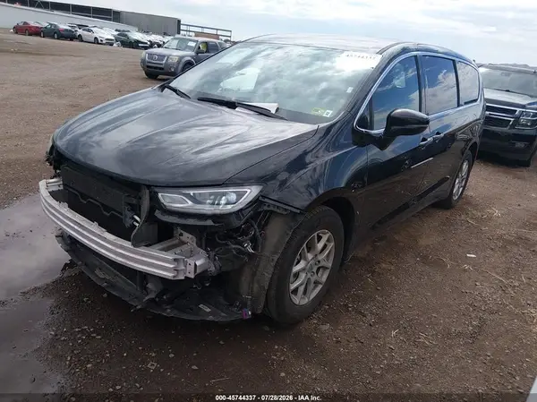 2C4RC1BG9SR526800 2025 CHRYSLER PACIFICA - Image 2