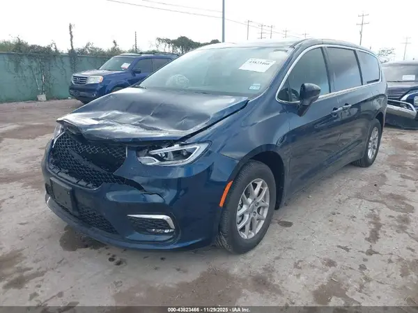 2C4RC1BG9SR538879 2025 CHRYSLER PACIFICA - Image 2