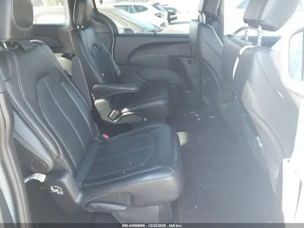 2C4RC1BG9SR555469 2025 CHRYSLER PACIFICA - Image 8