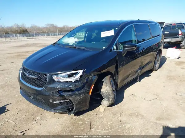 2C4RC1BG9SR557951 2025 CHRYSLER PACIFICA - Image 2