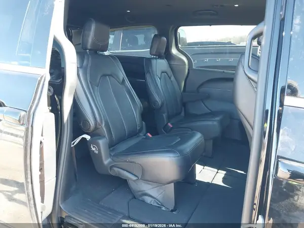 2C4RC1BG9SR557951 2025 CHRYSLER PACIFICA - Image 8