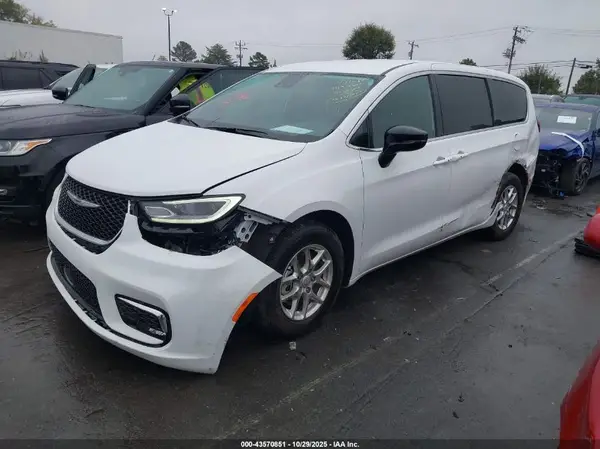 2C4RC1BG9SR576869 2025 CHRYSLER PACIFICA - Image 2