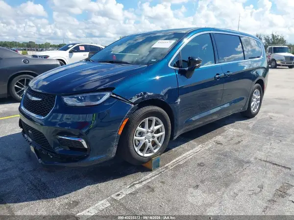2C4RC1BG9SR578802 2025 CHRYSLER PACIFICA - Image 2