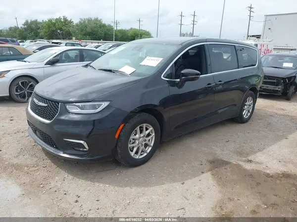 2C4RC1BG9SR584745 2025 CHRYSLER PACIFICA - Image 2