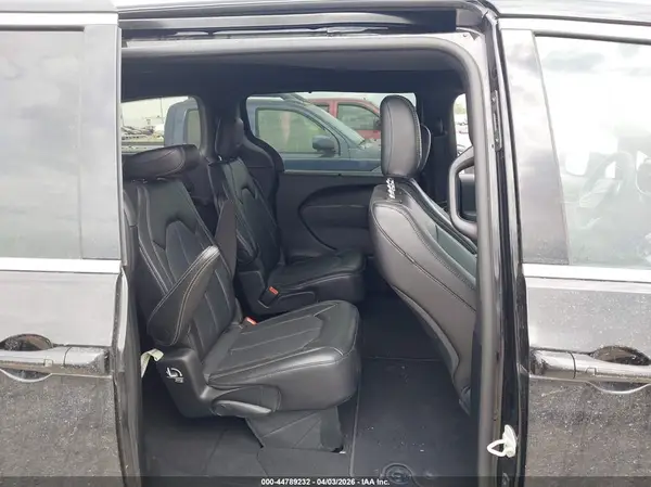 2C4RC1BG9SR584745 2025 CHRYSLER PACIFICA - Image 8