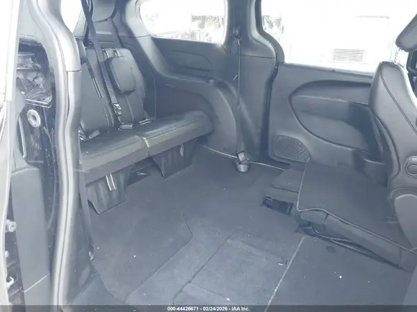 2C4RC1BG9SR600913 2025 CHRYSLER PACIFICA - Image 8