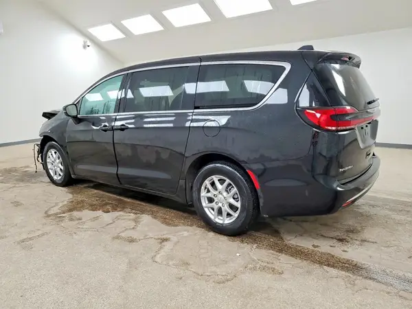 2C4RC1BG9TR155459 2026 CHRYSLER PACIFICA - Image 2
