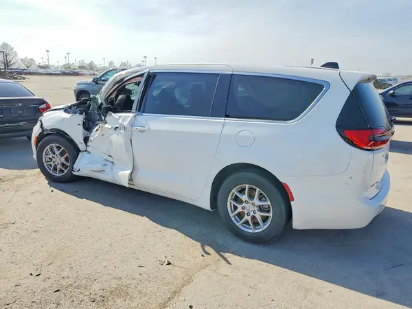 2C4RC1BG9TR155512 2026 CHRYSLER PACIFICA - Image 2