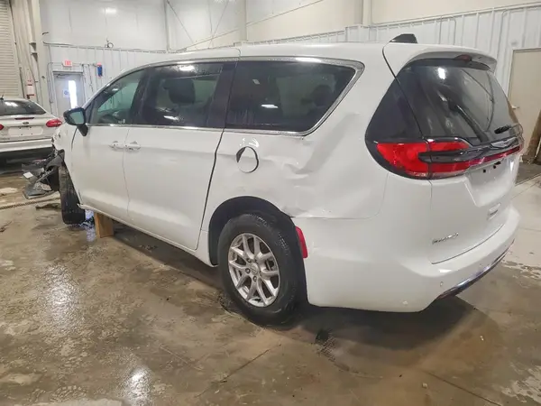 2C4RC1BG9TR168146 2026 CHRYSLER PACIFICA - Image 2