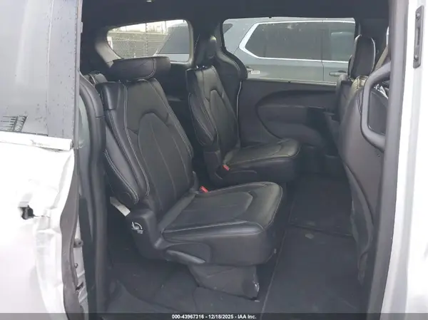 2C4RC1BG9TR168700 2026 CHRYSLER PACIFICA - Image 8