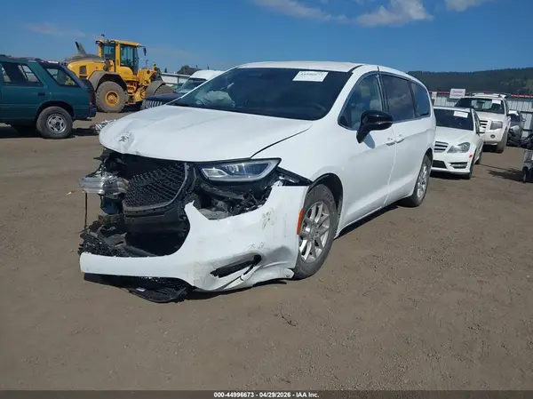 2C4RC1BG9TR174884 2026 CHRYSLER PACIFICA - Image 2