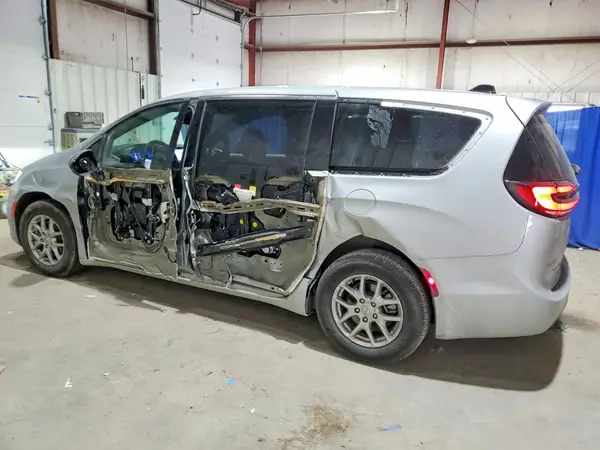 2C4RC1BG9TR177512 2026 CHRYSLER PACIFICA - Image 2