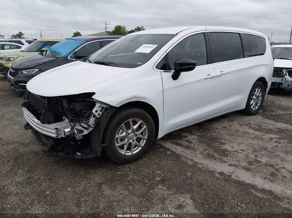 2C4RC1BG9TR182550 2026 CHRYSLER PACIFICA - Image 2