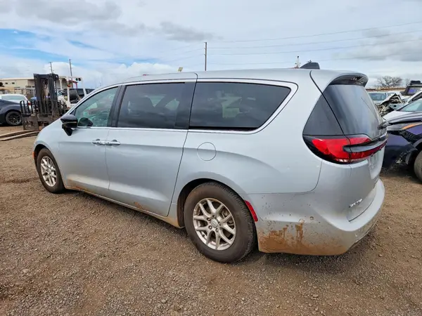 2C4RC1BG9TR182905 2026 CHRYSLER PACIFICA - Image 2