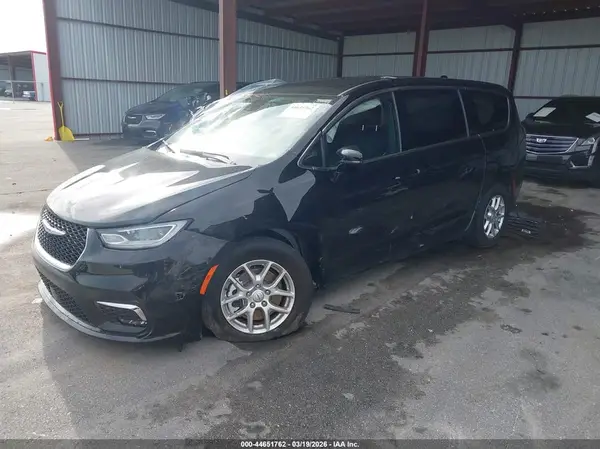 2C4RC1BG9TR204742 2026 CHRYSLER PACIFICA - Image 2