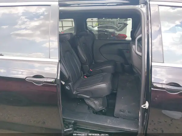 2C4RC1BG9TR228409 2026 CHRYSLER PACIFICA - Image 8