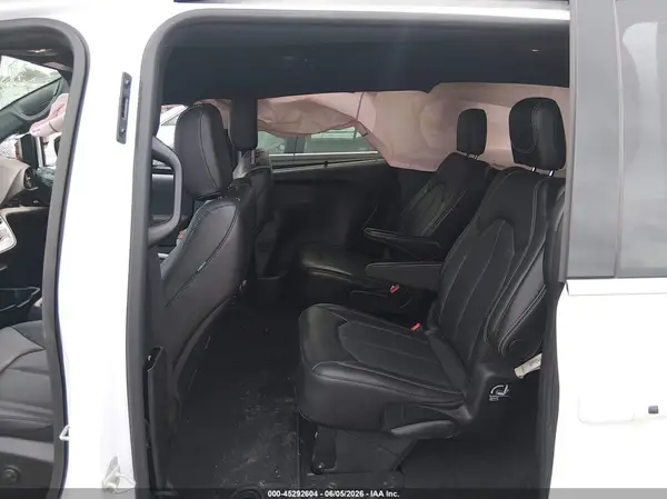 2C4RC1BG9TR229852 2026 CHRYSLER PACIFICA - Image 8