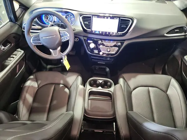 2C4RC1BG9VR562524 2027 CHRYSLER PACIFICA - Image 8