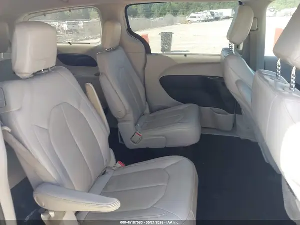 2C4RC1BGXHR503115 2017 CHRYSLER PACIFICA - Image 8