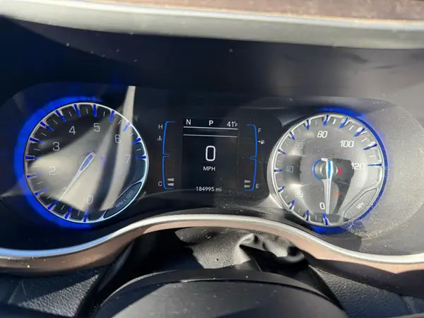2C4RC1BGXHR503289 2017 CHRYSLER PACIFICA - Image 8