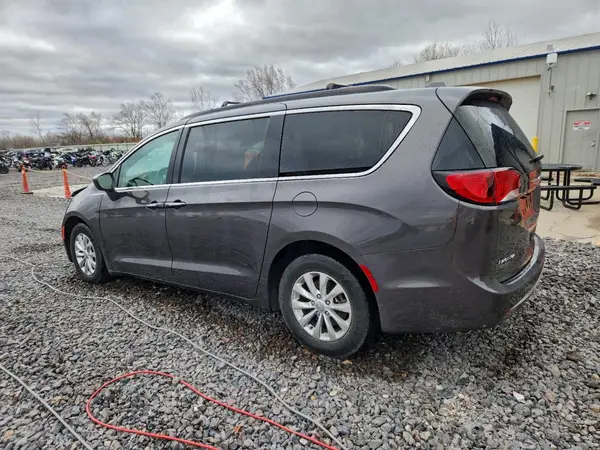 2C4RC1BGXHR505446 2017 CHRYSLER PACIFICA - Image 2