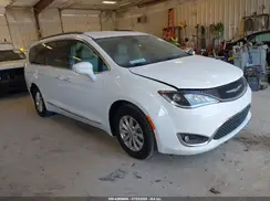 2C4RC1BGXHR508041 2017 CHRYSLER PACIFICA