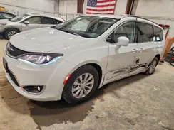 2C4RC1BGXHR508184 2017 CHRYSLER PACIFICA