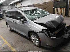 2C4RC1BGXHR512736 2017 CHRYSLER PACIFICA
