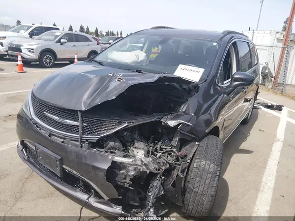 2C4RC1BGXHR516964 2017 CHRYSLER PACIFICA - Image 2