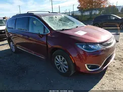 2C4RC1BGXHR521033 2017 CHRYSLER PACIFICA