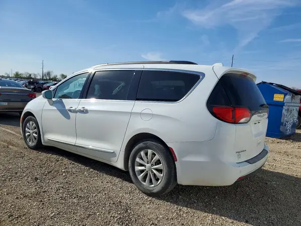 2C4RC1BGXHR523686 2017 CHRYSLER PACIFICA - Image 2