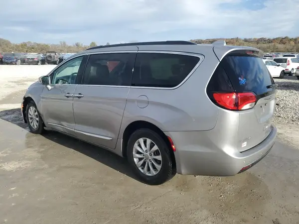 2C4RC1BGXHR524255 2017 CHRYSLER PACIFICA - Image 2