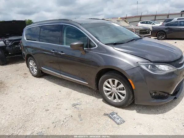 2C4RC1BGXHR524482 2017 CHRYSLER PACIFICA - Image 1