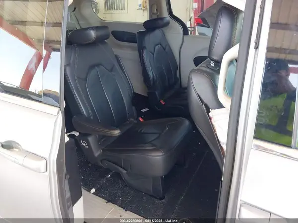 2C4RC1BGXHR529987 2017 CHRYSLER PACIFICA - Image 8