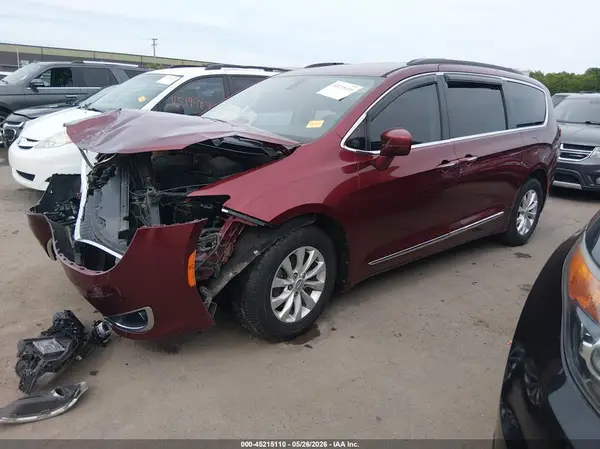 2C4RC1BGXHR530511 2017 CHRYSLER PACIFICA - Image 2