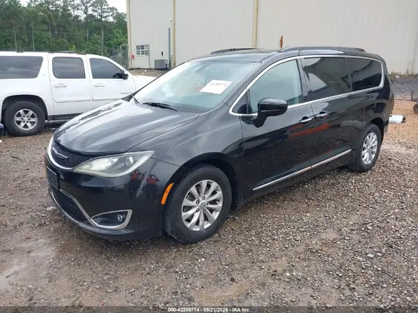 2C4RC1BGXHR539113 2017 CHRYSLER PACIFICA - Image 2