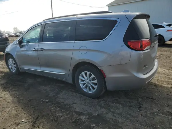 2C4RC1BGXHR539399 2017 CHRYSLER PACIFICA - Image 2