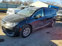 2C4RC1BGXHR571964 2017 CHRYSLER PACIFICA