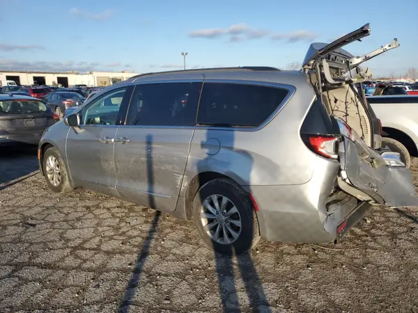 2C4RC1BGXHR576386 2017 CHRYSLER PACIFICA - Image 2