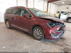2C4RC1BGXHR576467 2017 CHRYSLER PACIFICA